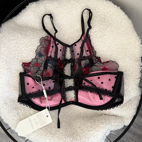 For Love & Lemons Zinnia Embroidered High Neck Bra - Picture 4 of 5